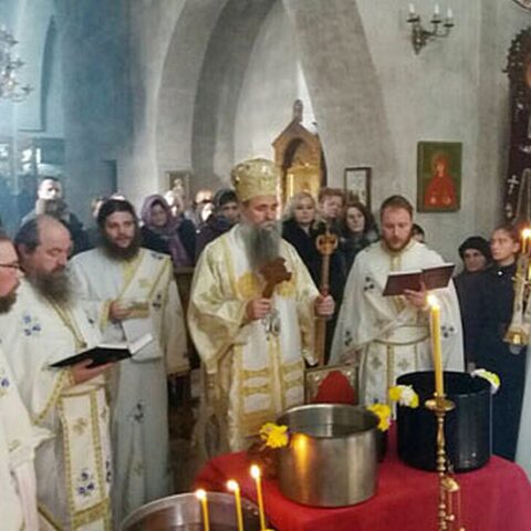 Krstovdan Stupovi