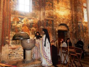 Decani 1