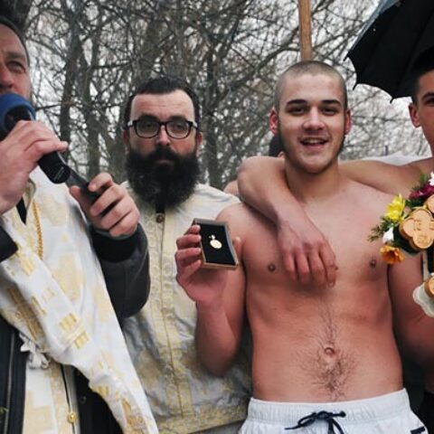Liturgija I Plivanje Za Casni Krst U Niksicu