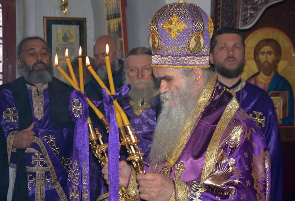 Митрополит Амфилохије у Цетињском манастиру служио Литургију ...