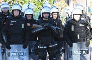 Полиција