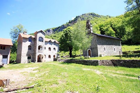 Manastir Bijela