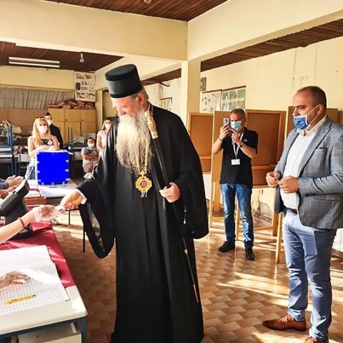 Avg 2020 Vladika Joanikije Glasao Na Izborima
