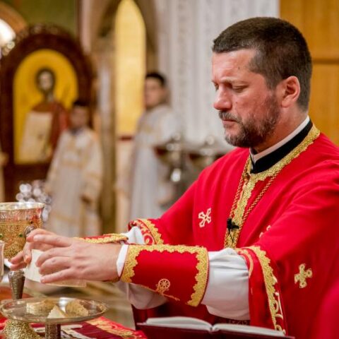 Отац Гојко Перовић