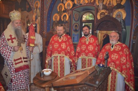 Vladika Joanikije bogoslužio u Ostrogu