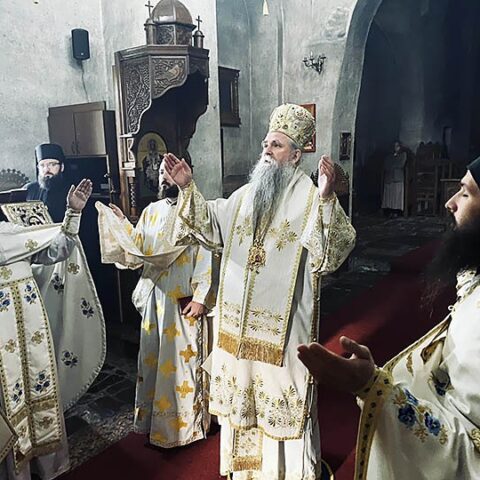 Maj 2021 Arhijerejska Liturgija Na Svetog Jovana Bogoslova U Djurdjevim Stupovima