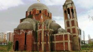 храм Христа Спаса у Приштини
