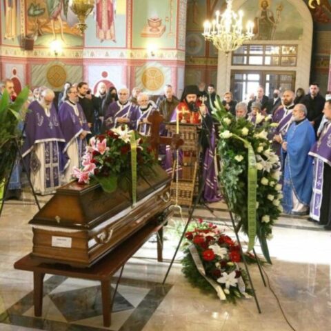 На Новом гробљу у Београду сахрањен протођакон Момир Лечић (1936 2021)