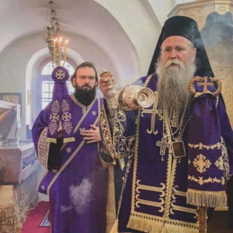 Митрополит Јоаникије богослужио у Цетињском манастиру