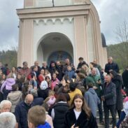 Епископ Методије богослужио је на празник Светог Николаја Жичког у Његњеву