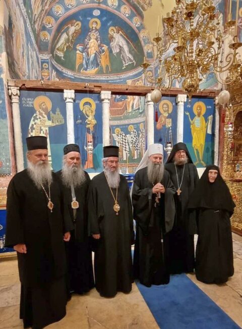 Патријарх Порфирије стигао у Пећку Патријаршију Patrijarh Stigao U Petshku Patrijarshiju