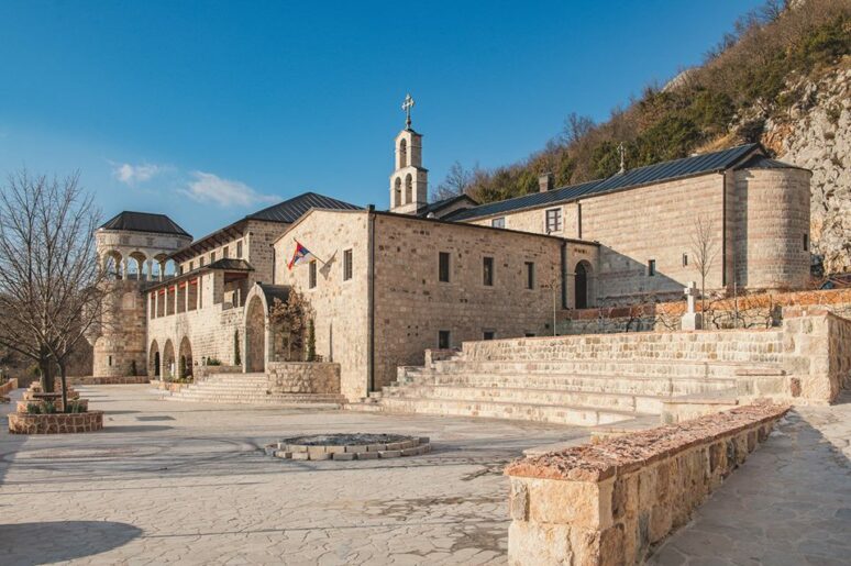 Црногорска црква и аутокефалност Српске православне цркве