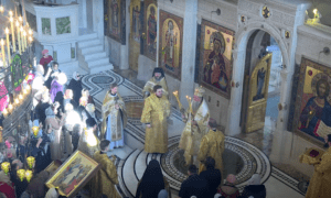 Митрополит Јоаникије богослужио у московском Сретењском манастиру
