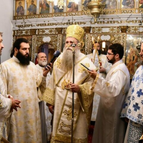 Митрополит Јоаникије на Литургији у Баошићима