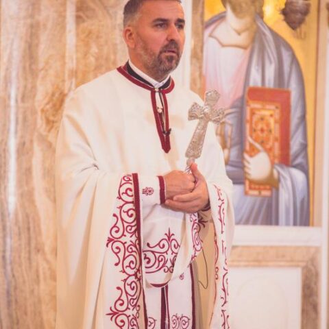 Otac Nikola Pejovic