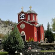 Mitropolit Joanikije na Mitrovdan bogosluži na Boanu Kadića