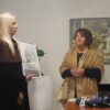 Gordana Đorić prima Gordana Đorić prima Beli božur od Olivere Radić (foto J.M)
