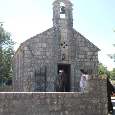 hram na Paštrovskoj gori