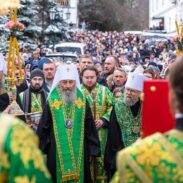 Хиљаде православних Украјинаца пуне Кијево печерску Лавру