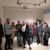 Свјетлана Докић уручује донацију Живојину Ракочевићу (фото УНС)