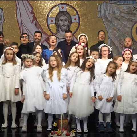ВАСКРШЊА ПЕСМА У ВЕЧНОСТИ ЖИВЕЋУ
