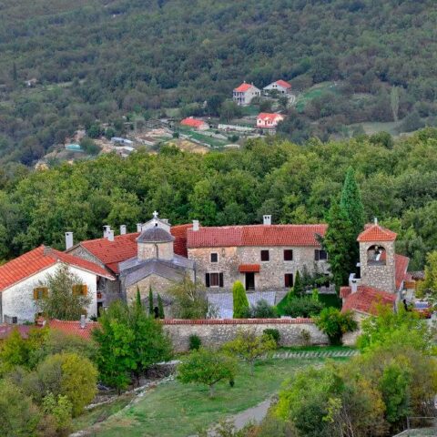 Manastir Ćelija Piperska