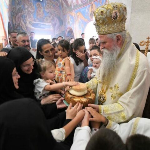 Митрополит Јоаникије богослужио у манастиру Ђелија пиперска