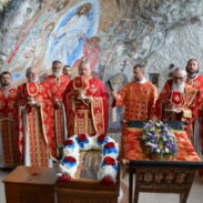 Црква часног Крста у Горњем Острогу прославила храмовну славу