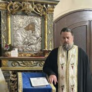 Отац Макарије акатист