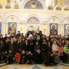 Patrijarh Porfirije sa decom sa Kosova, iz Metohije i Baranje