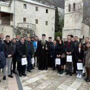 Састанак Митрополита Јоаникија са студентима богословских факултета из Митрополије