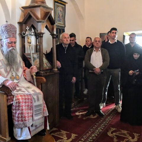 Митрополит Јоаникије у манастиру Рустово