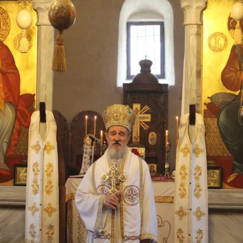 Света архијерејска Литургија у манастиру Милешеви