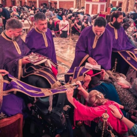 Света тајна јелеосвећења служена у Саборном храму у Подгорици