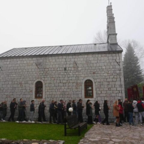 Васкрсење Христово литургијски прослављено у Колашину