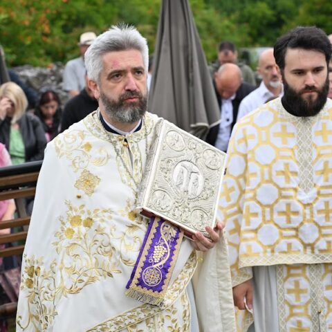Литургија у Пречистој Крајинској