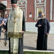 Митрополит Јоаникије служио помен Епископу Антонију у подворју СПЦ у Москви