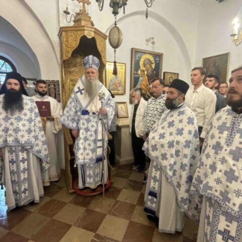 Митрополит Јоаникије служио Свету литургију у Цетињском Манастиру
