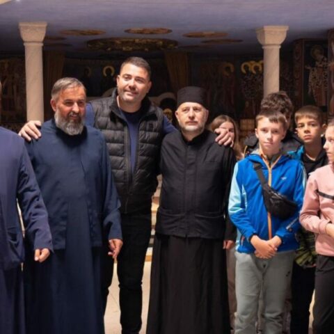 Дјеца са Косова и Метохије посјетила подгорички Саборни храм