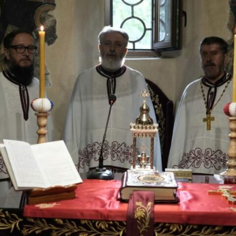 Отац Мирчета у Храму Светог Ђорђа