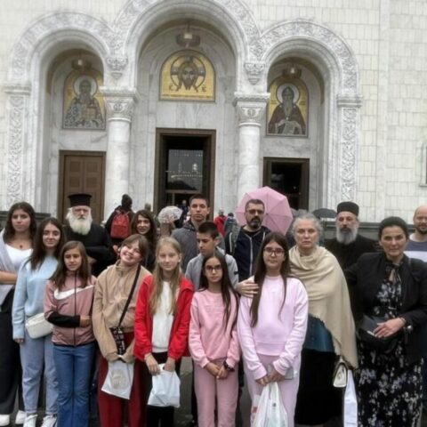 Пјевачка група „Дарови Светог Јована Владимира“ из Бара наступила у Београду