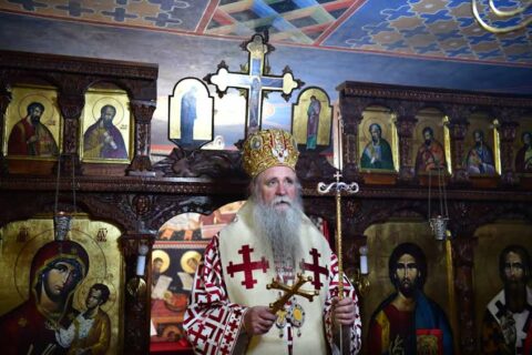 Митрополит Јоаникије у Пећкој патријаршији: Не можемо се Богу приближавати, а да немамо љубав једни према другима Dsc 2593