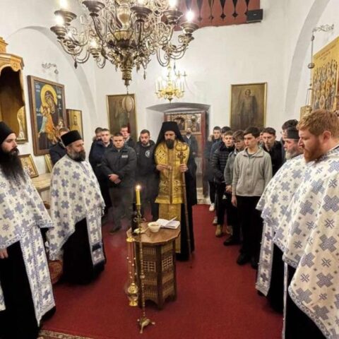 Владика Пајсије служио годишњи помен Митрополиту Арсенију (Брадваревићу)