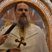 Отац Макарије у Савини