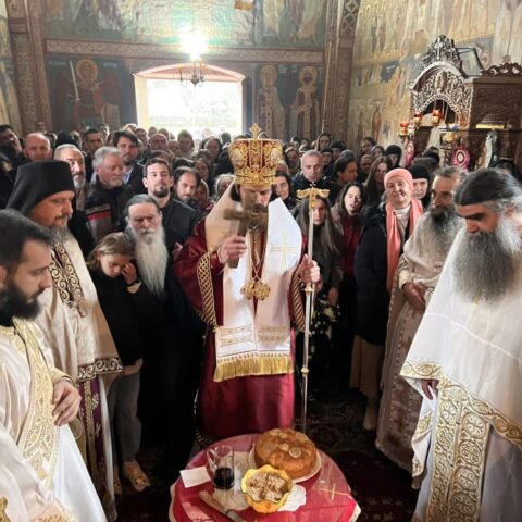 Празник Света три јерарха у Манастиру Подмаине, богослужио Владика Пајсије