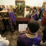 Вечерња служба са изношењем плаштанице и статије у храму под Горицом