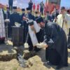 Patrijarh Porfirije položio kamen temeljac za novi konak Petrove crkve u Rasu