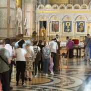 Хиљаде верних у Београду се поклонило руци Светог Саве
