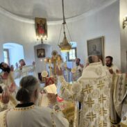 На празник Светих Константина и Јелене и на годишњицу своје хиротоније Митрополит Јоаникије служио у Цетињском манастиру