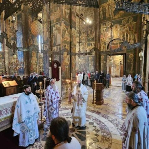 Slava Svetih cara Konstantina i carice Jelene i Svete Jelene Dečanske svečano proslavljena u Manastiru Visoki Dečani
